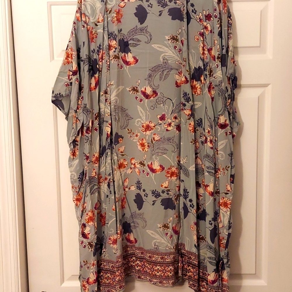 Short sleeve duster style cardigan